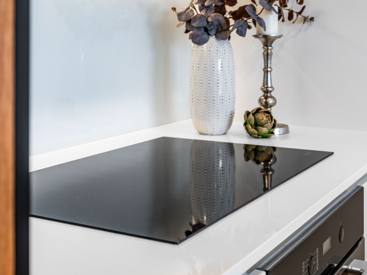 Top of the range cook top in a Willis Bond Property Hobsonville Point   Jev Matt